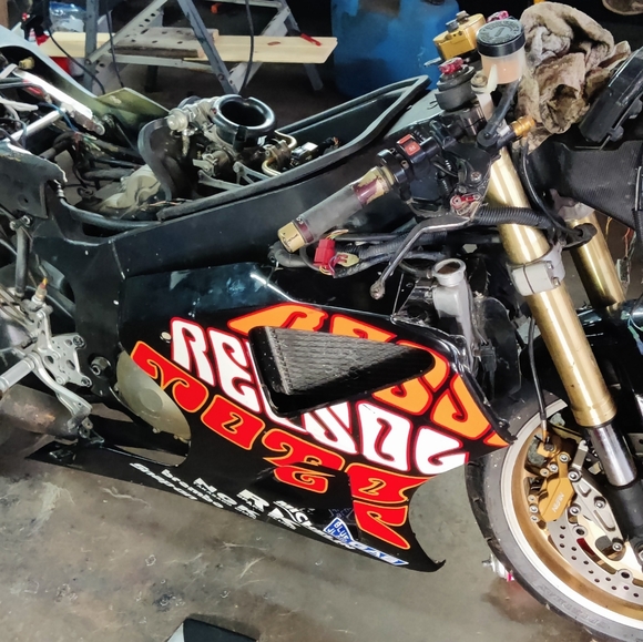 2005 Honda RC51 SP2 - Picture 3 of 12